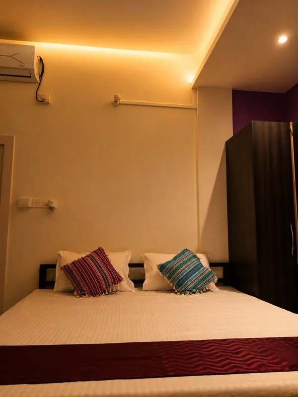 Simolu Suite second bedroom with double bed